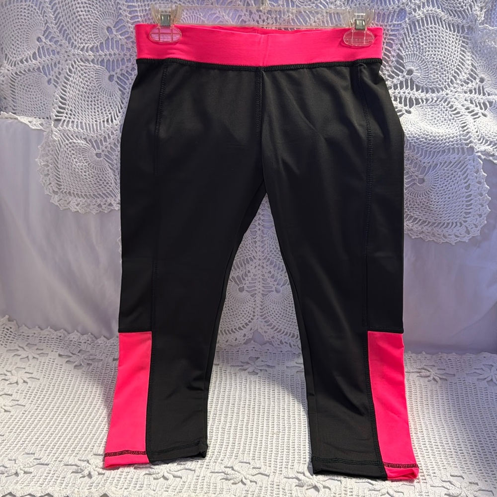 Coco Limon Cropped Leggings Capri Black Neon Pink #131705 Sport Yoga Run Size S